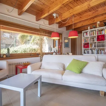 Catalunya Casas Infinity Pool And Views 20min To Barcelona Villa Torrelles De Llobregat